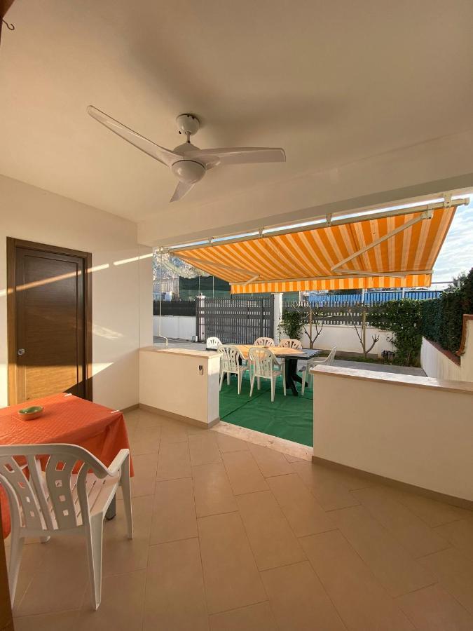 איסולה דלה פמינה Villa Delle Pomelie מראה חיצוני תמונה