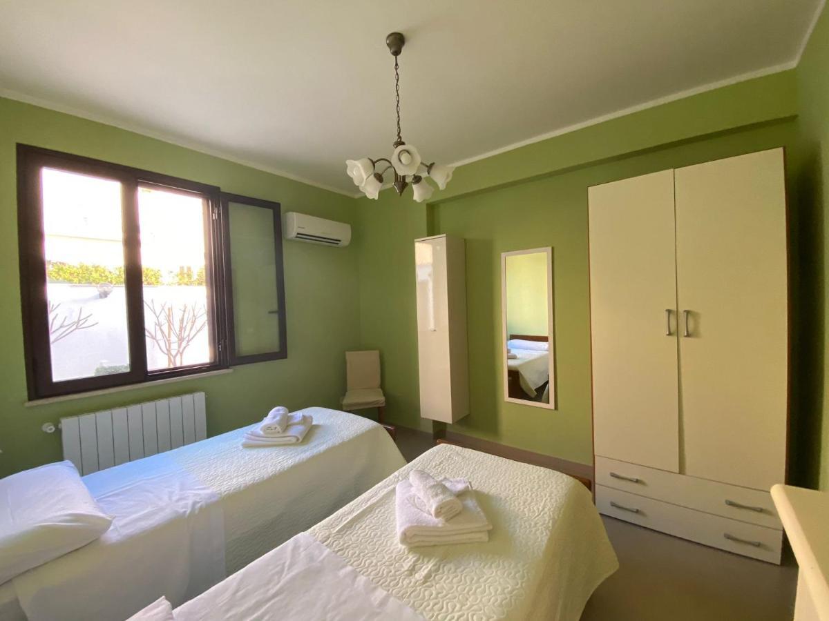 איסולה דלה פמינה Villa Delle Pomelie מראה חיצוני תמונה
